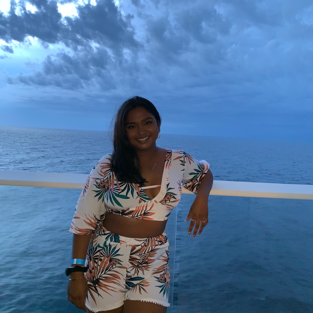 Meet your Posher, Jasmine